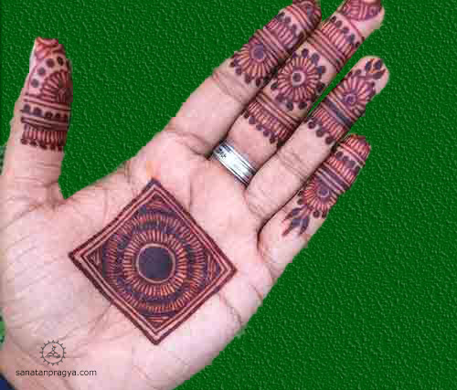 Geometric Pattern Mehandi Design